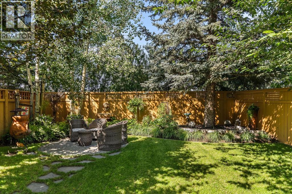 Single Family House for Sale in  Aspen Meadows Green SW Aspen Woods Calgary 