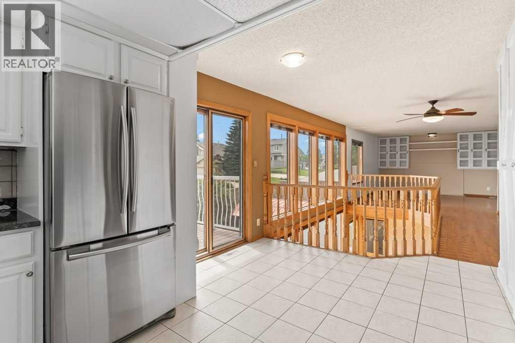 Single Family House for Sale in  Edgeland Road NW Edgemont Calgary 