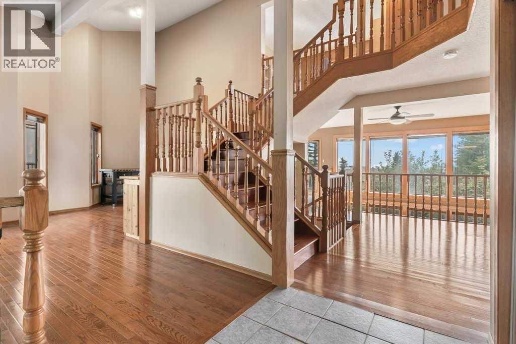 Single Family House for Sale in  Edgeland Road NW Edgemont Calgary 