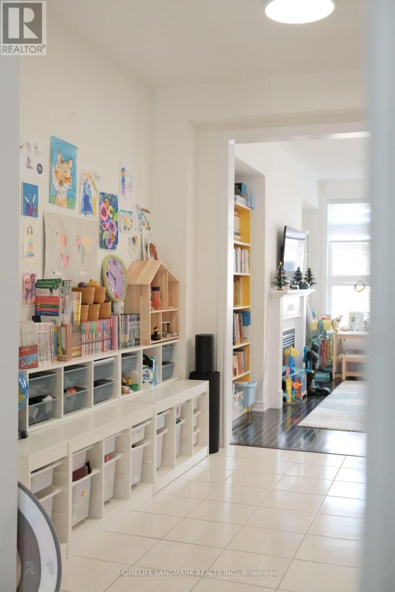 Photo 7 of 220 South Unionville Avenue, Markham ON