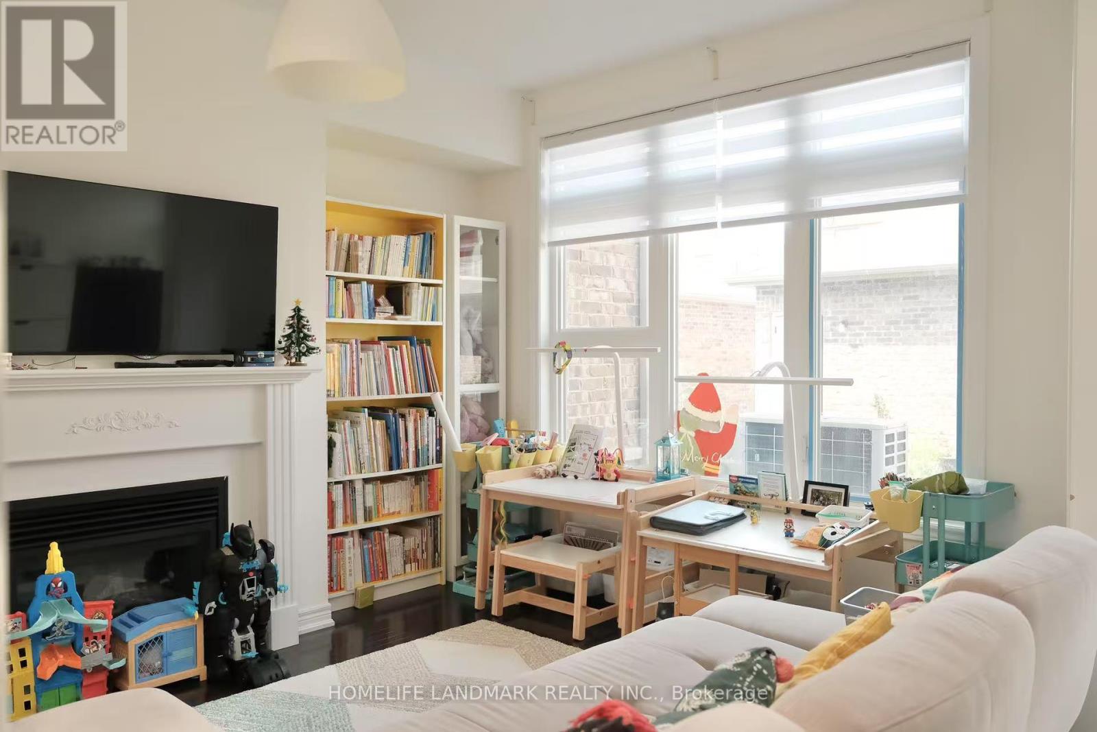 Photo 2 of 220 South Unionville Avenue, Markham ON