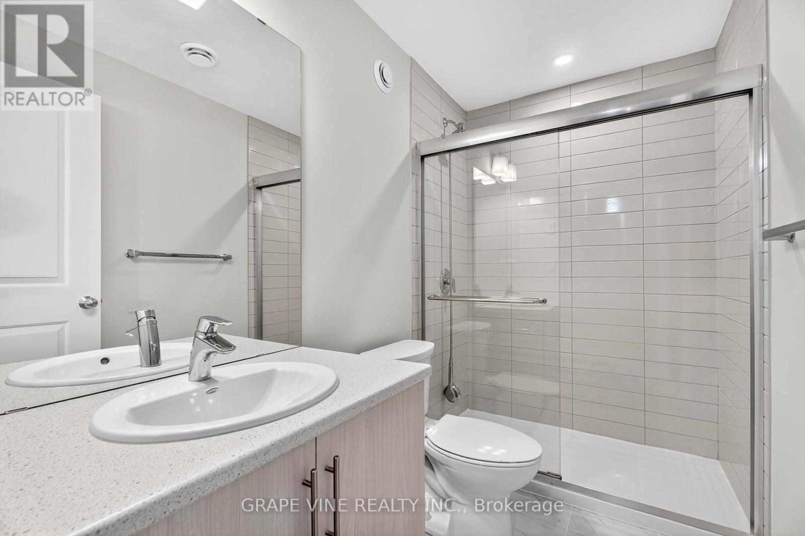 Photo 44 of 525 Pimiwidon Street, Ottawa ON