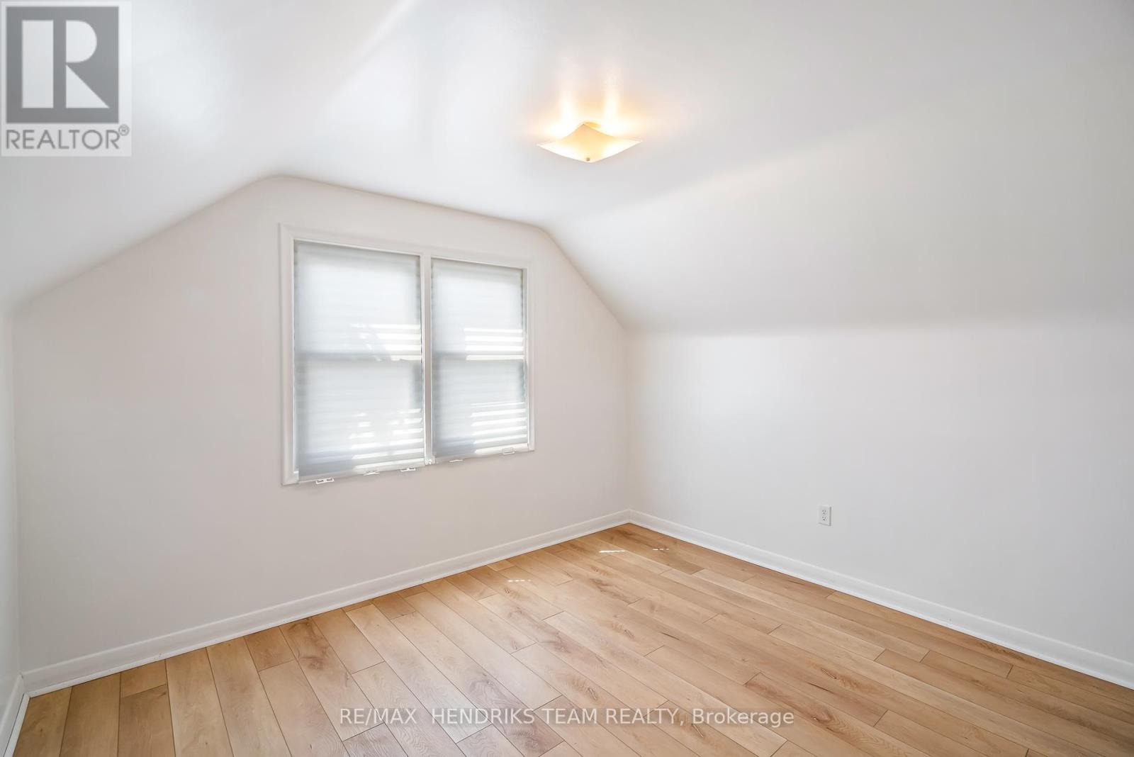 Photo 23 of 311 Linwell Road, St Catharines ON