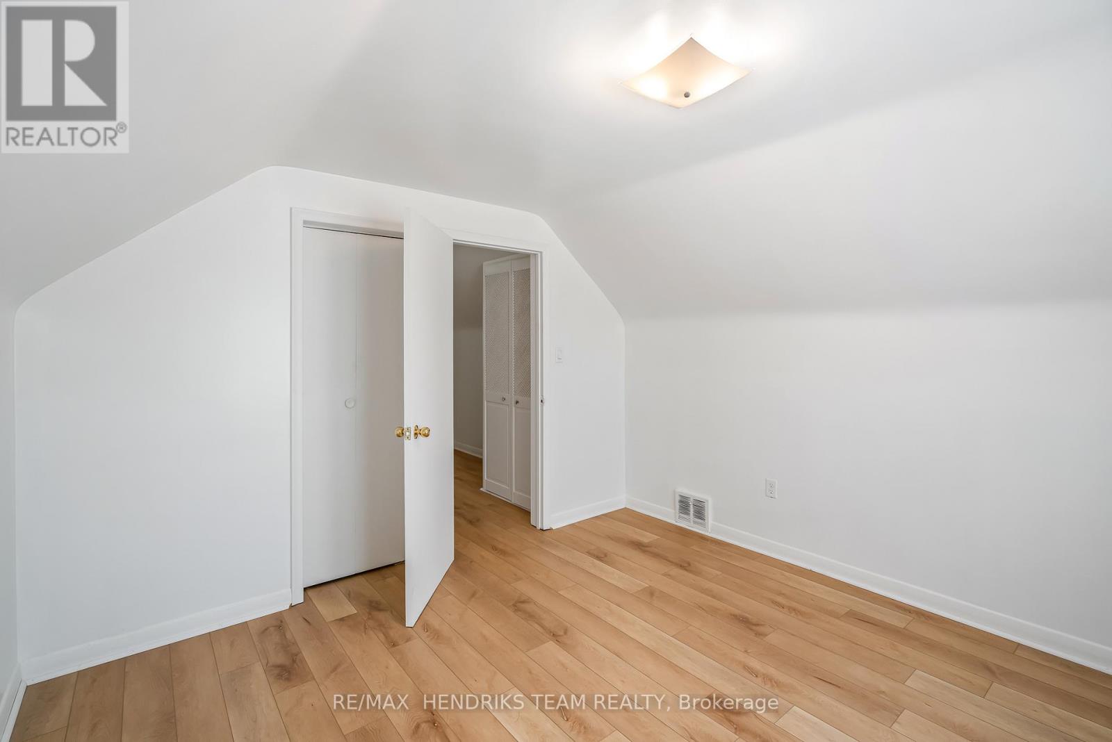 Photo 24 of 311 Linwell Road, St Catharines ON