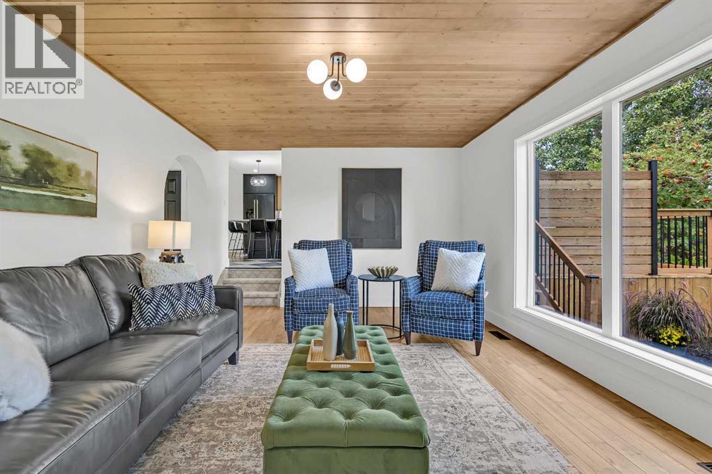 Single Family House for Sale in  Woodford Close SW Woodbine Calgary 