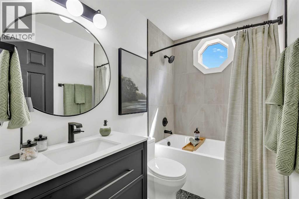 Single Family House for Sale in  Woodford Close SW Woodbine Calgary 