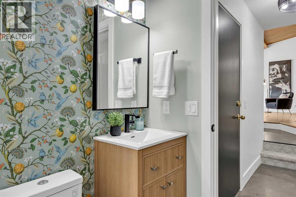 Single Family House for Sale in  Woodford Close SW Woodbine Calgary 