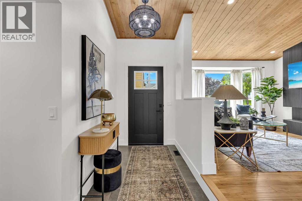 Single Family House for Sale in  Woodford Close SW Woodbine Calgary 