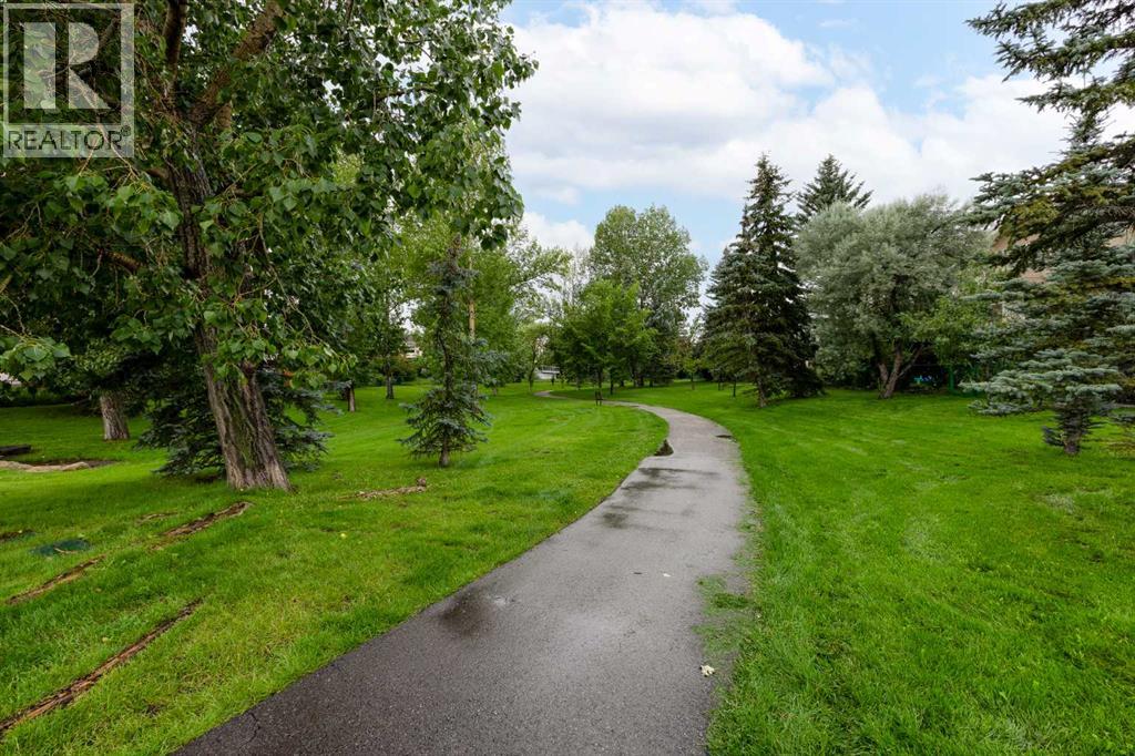 Single Family House for Sale in  Woodford Close SW Woodbine Calgary 