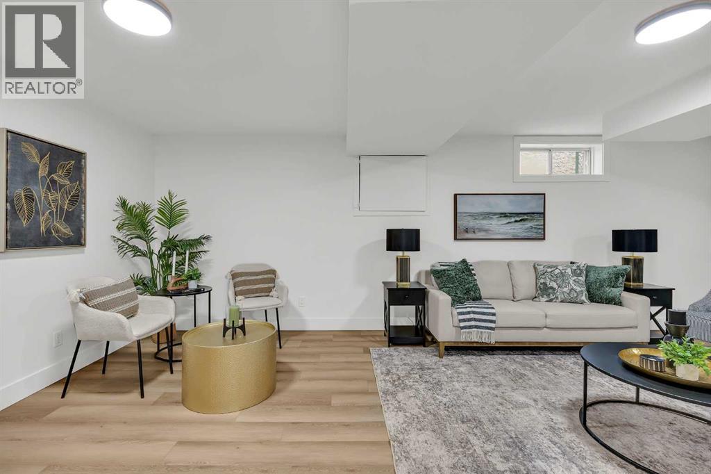 Single Family House for Sale in  Woodford Close SW Woodbine Calgary 