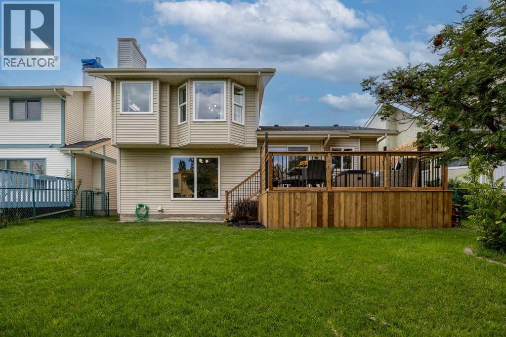 Single Family House for Sale in  Woodford Close SW Woodbine Calgary 