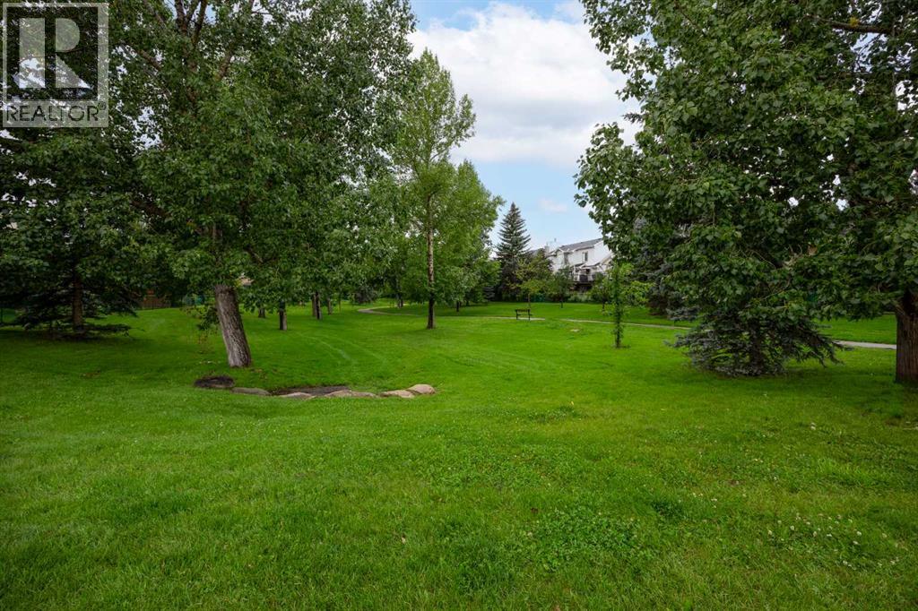 Single Family House for Sale in  Woodford Close SW Woodbine Calgary 