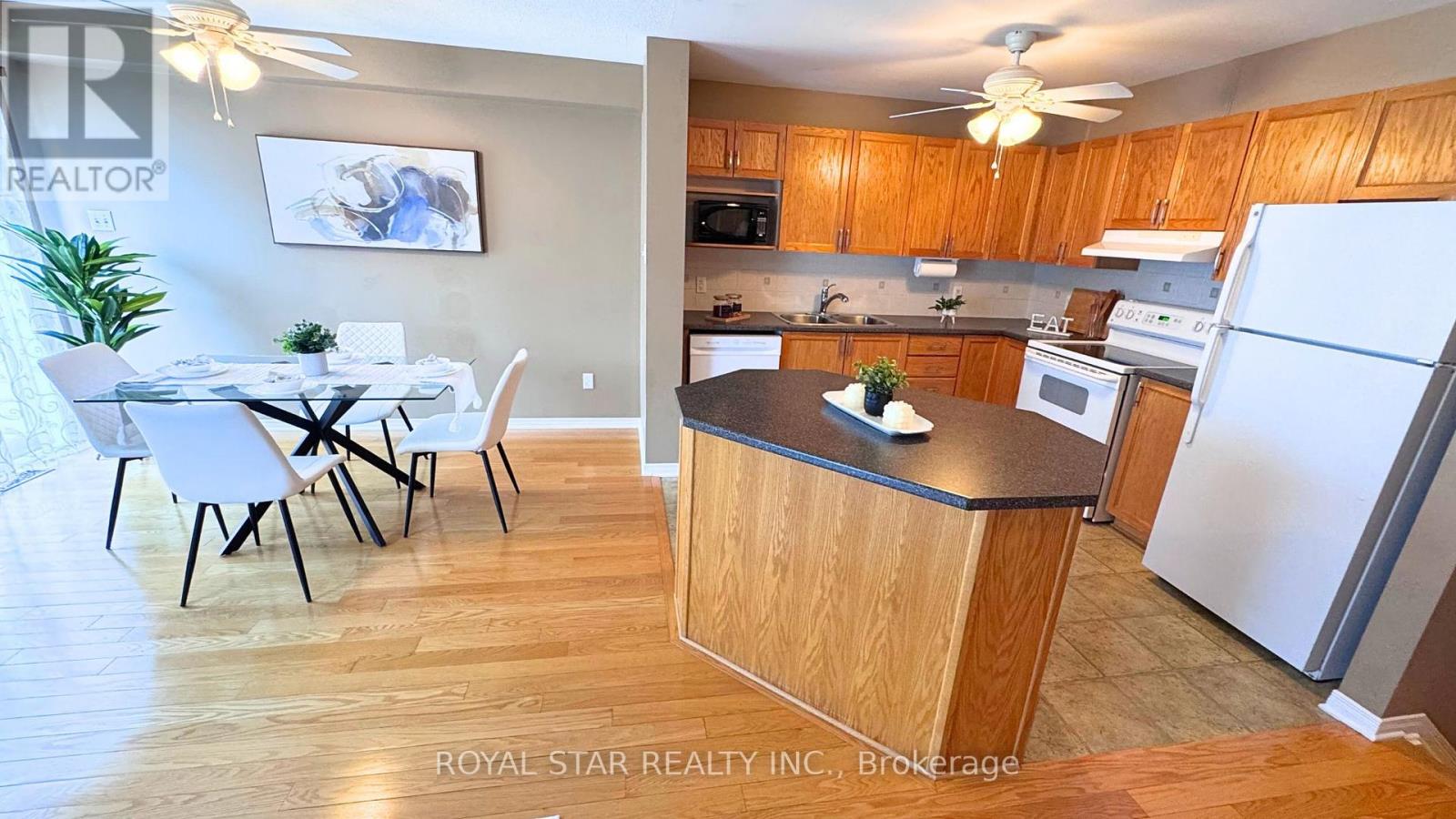 Photo 10 of 204 Catamount Court, Ottawa ON