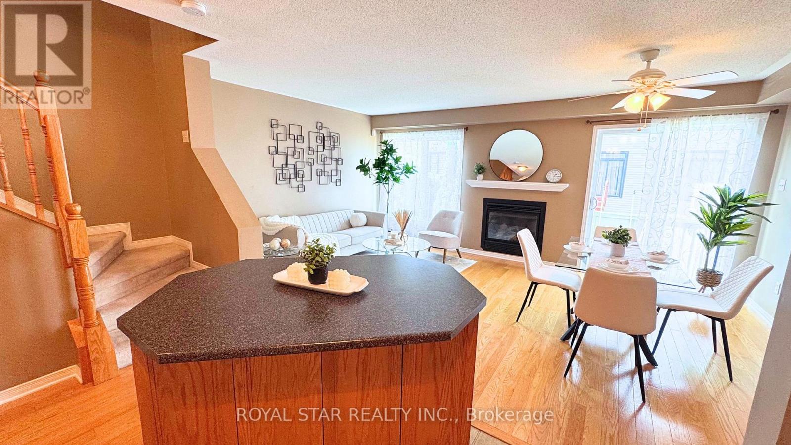 Photo 11 of 204 Catamount Court, Ottawa ON