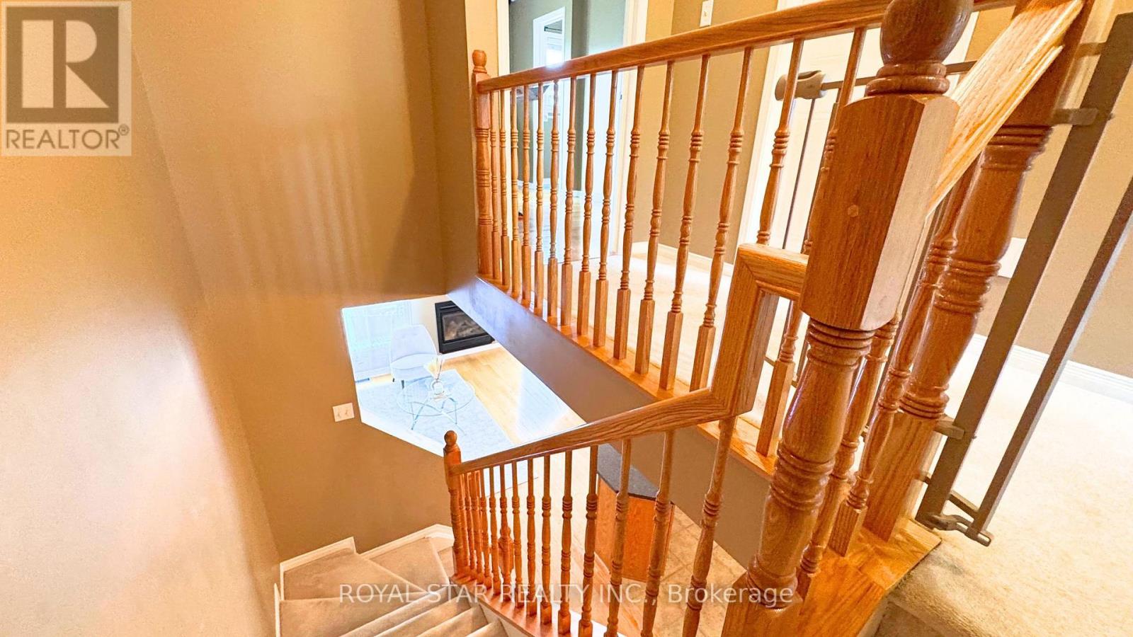 Photo 15 of 204 Catamount Court, Ottawa ON