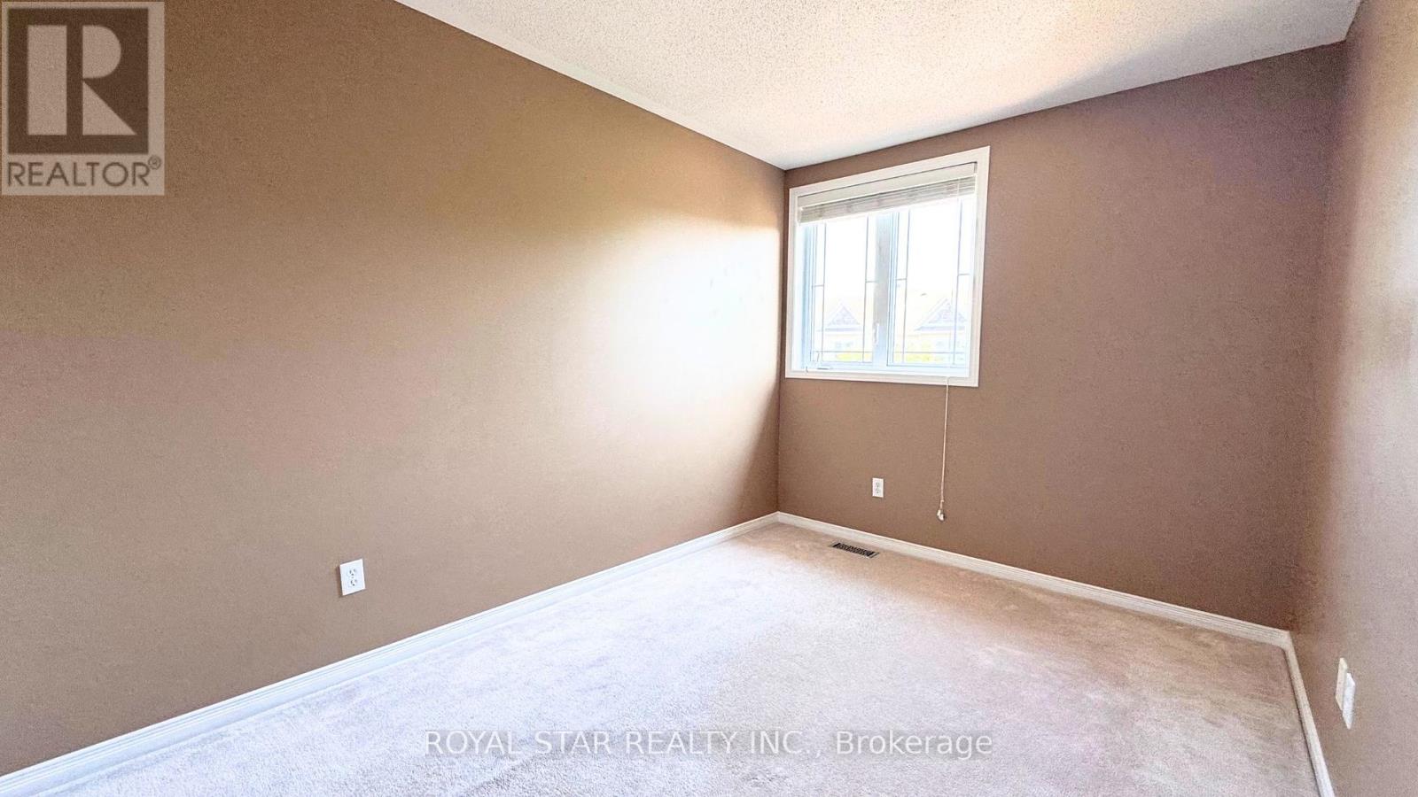 Photo 21 of 204 Catamount Court, Ottawa ON