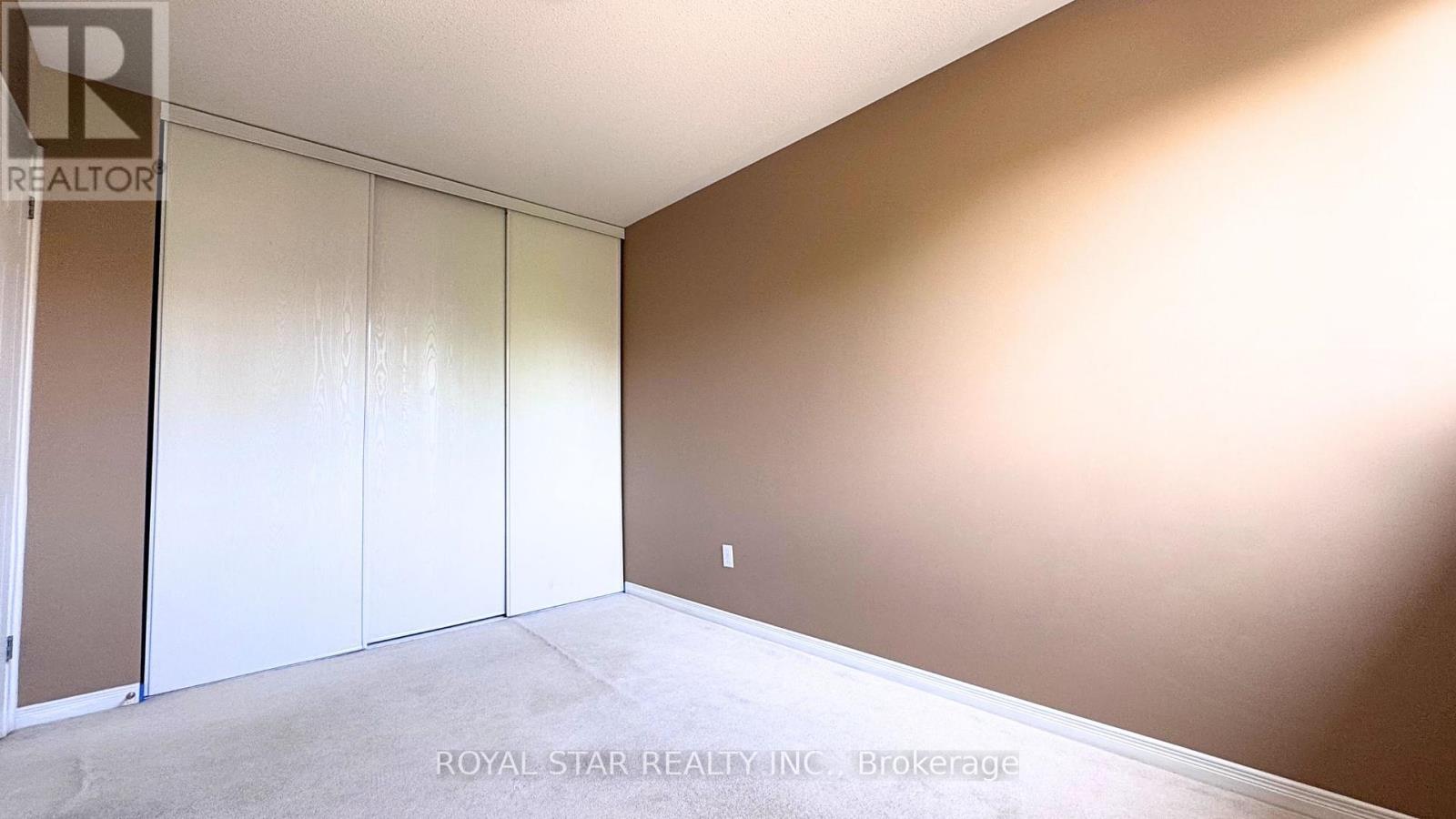 Photo 22 of 204 Catamount Court, Ottawa ON
