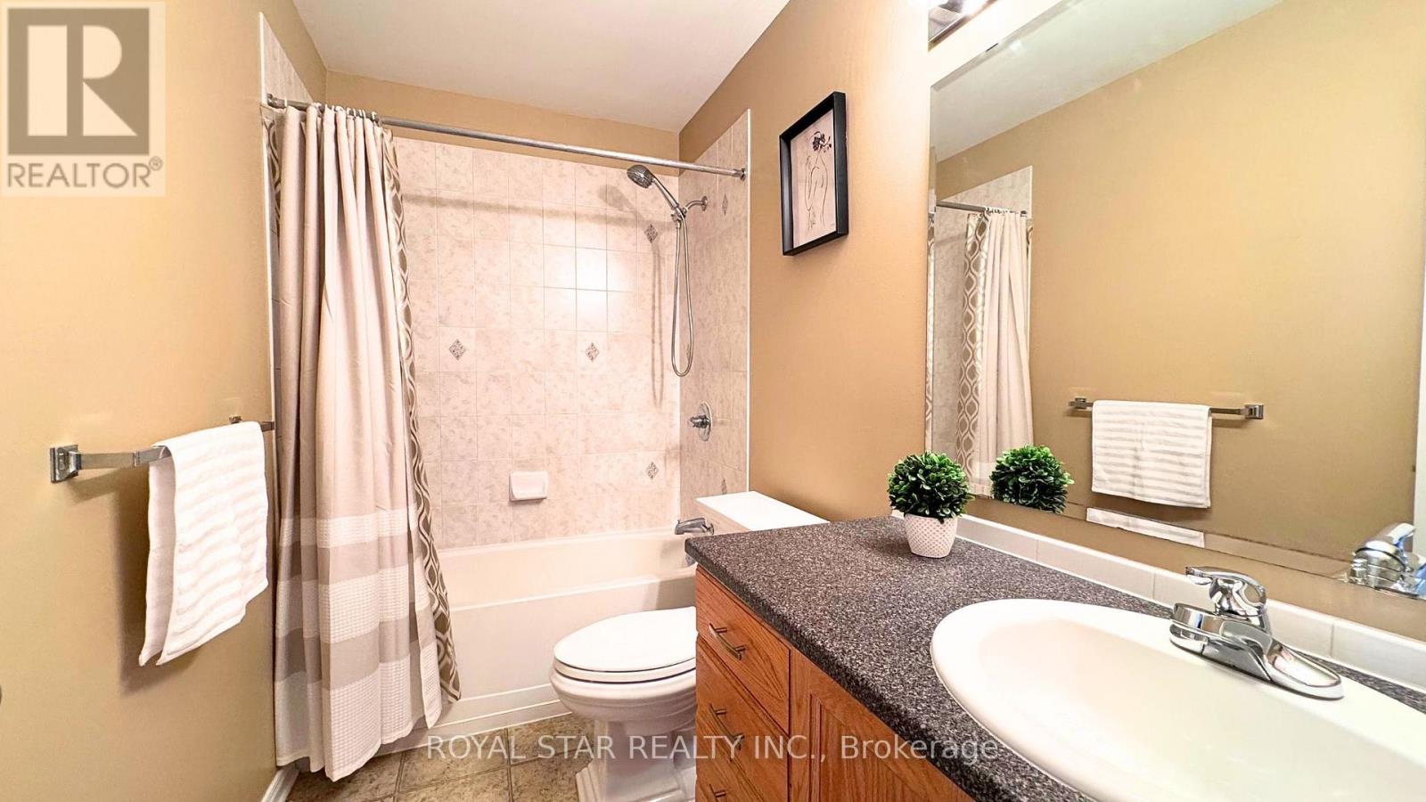 Photo 24 of 204 Catamount Court, Ottawa ON
