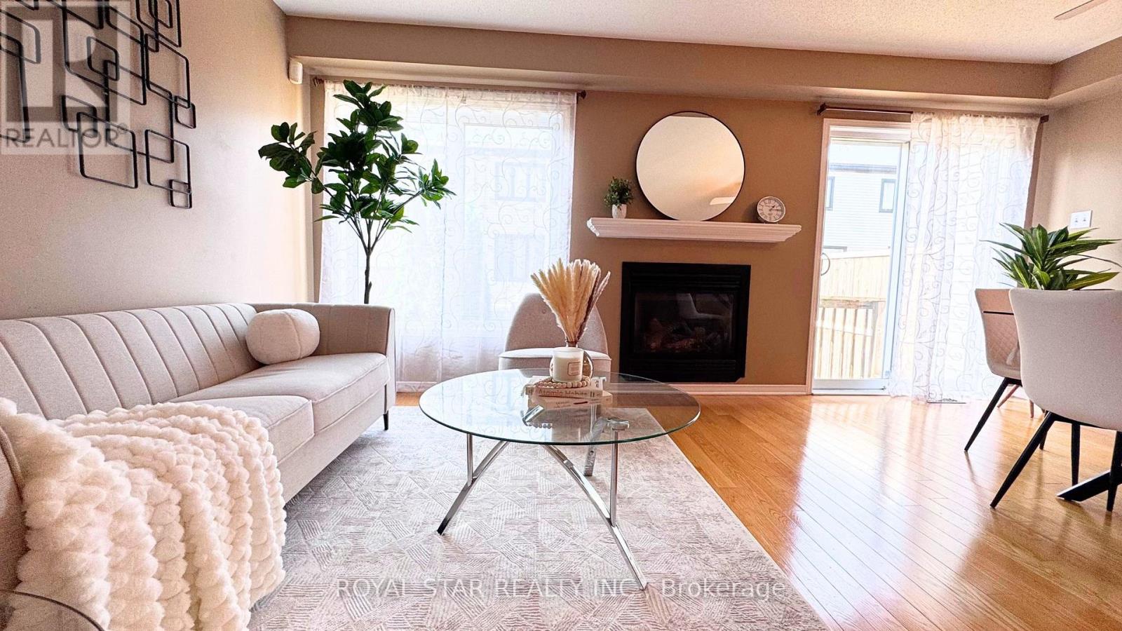 Photo 8 of 204 Catamount Court, Ottawa ON