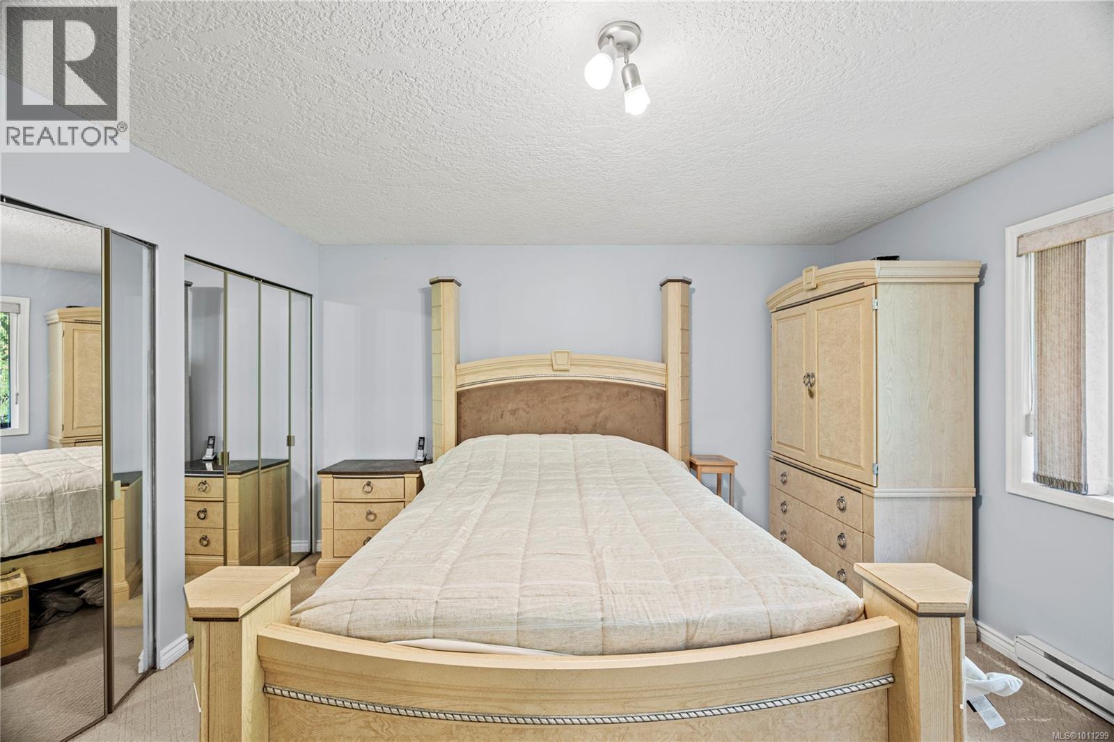 Single Family House Westcoast for Sale in  Viewmont Ave Saanich 