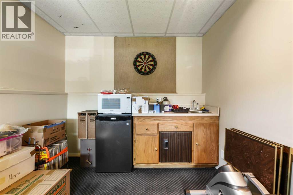 Single Family House Bi-level for Sale in  Penbrooke Way SE Penbrooke Meadows Calgary 