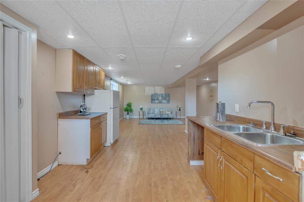 Photo 9 of 134 La Porte Drive, Winnipeg MB