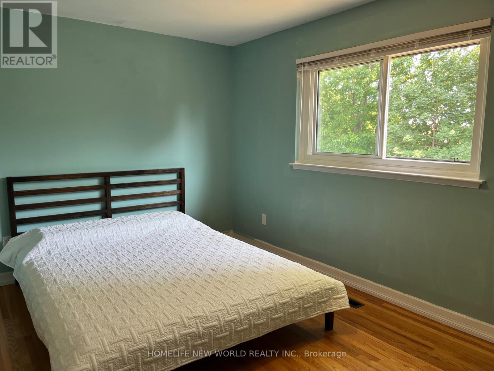 Photo 15 of 1403 Glen Rutley Circle, Mississauga ON