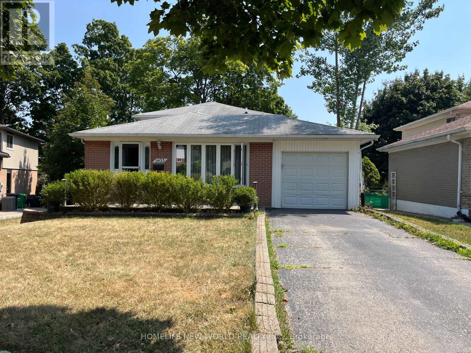 Photo 1 of 1403 Glen Rutley Circle, Mississauga ON