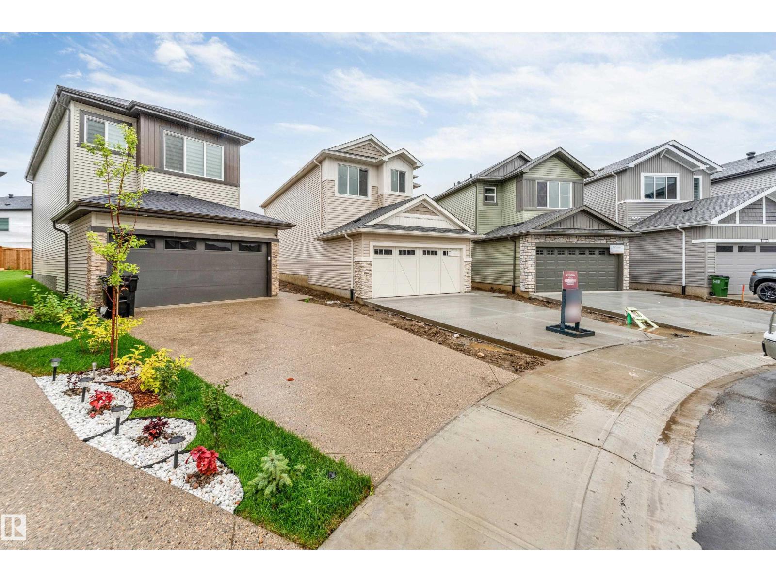 Photo 4 of 1336 11 Av Nw, Edmonton AB
