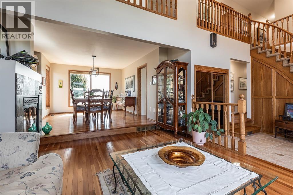 Photo 10 of 614 Ross Glen Drive Se, Medicine Hat AB