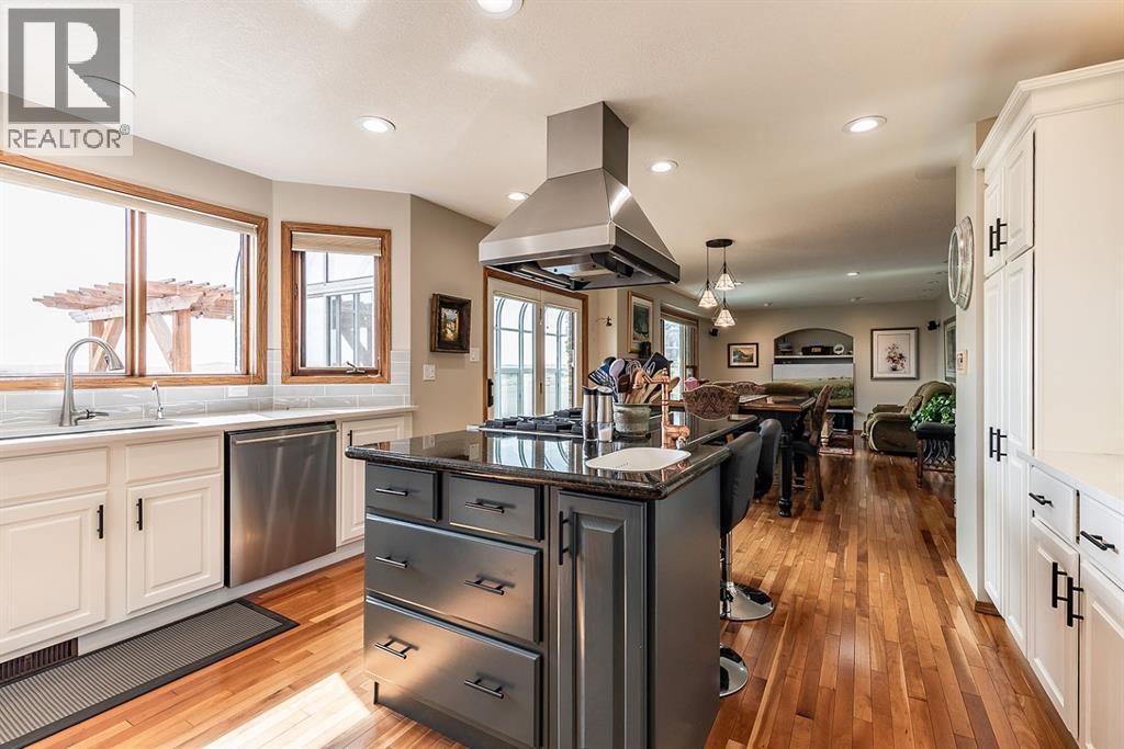 Photo 13 of 614 Ross Glen Drive Se, Medicine Hat AB