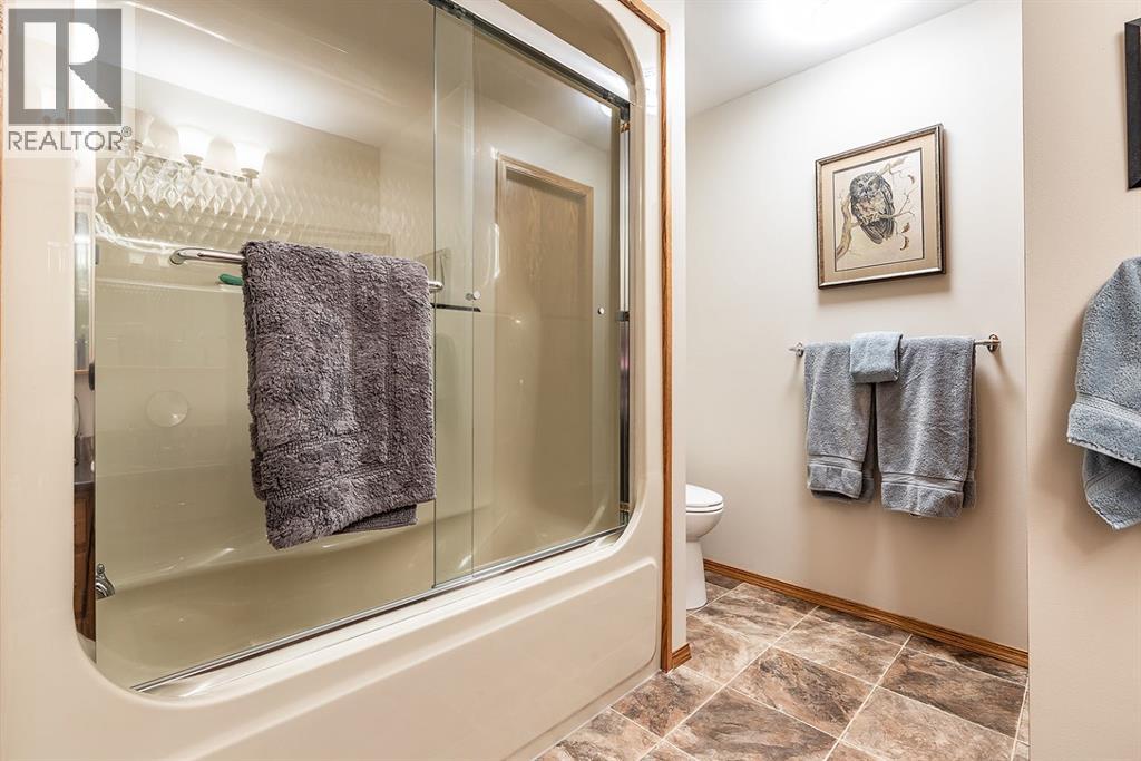 Photo 36 of 614 Ross Glen Drive Se, Medicine Hat AB