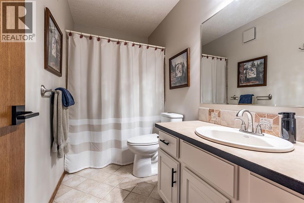Photo 23 of 614 Ross Glen Drive Se, Medicine Hat AB