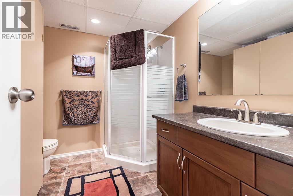 Photo 42 of 614 Ross Glen Drive Se, Medicine Hat AB