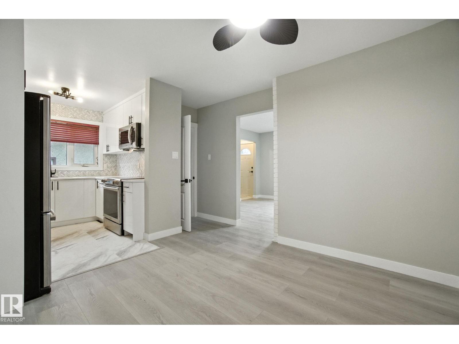 Photo 32 of 13218 81 St Nw Nw, Edmonton AB