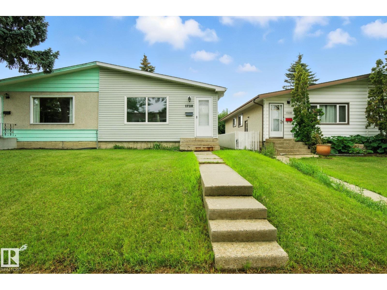 Photo 28 of 13218 81 St Nw Nw, Edmonton AB