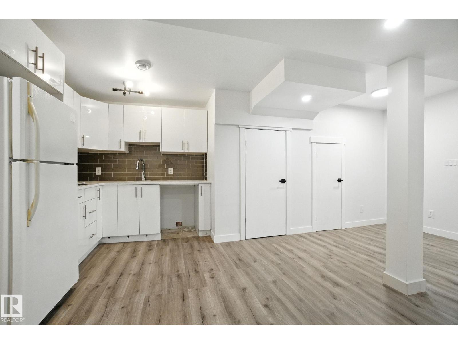 Photo 39 of 13218 81 St Nw Nw, Edmonton AB