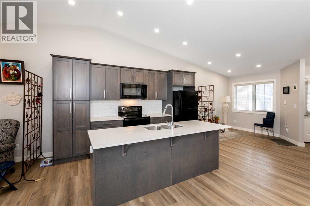 Photo 5 of 45 Golden Crescent, Red Deer AB