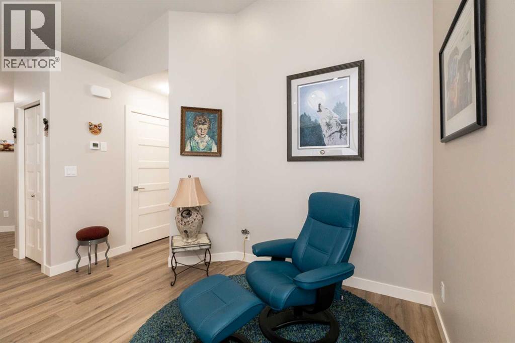 Photo 11 of 45 Golden Crescent, Red Deer AB