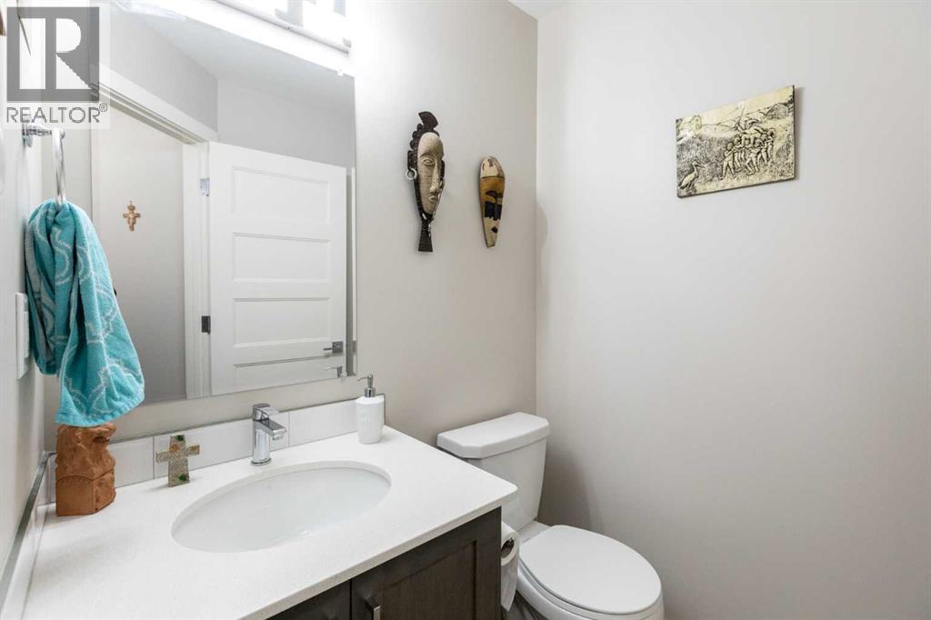 Photo 15 of 45 Golden Crescent, Red Deer AB