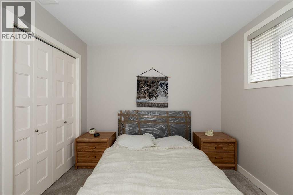 Photo 24 of 45 Golden Crescent, Red Deer AB