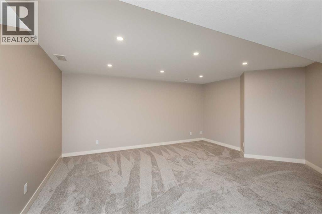 Photo 21 of 45 Golden Crescent, Red Deer AB