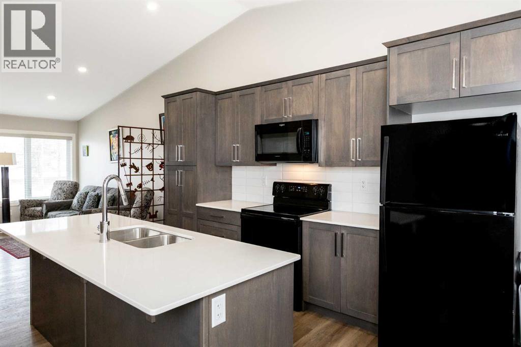 Photo 7 of 45 Golden Crescent, Red Deer AB