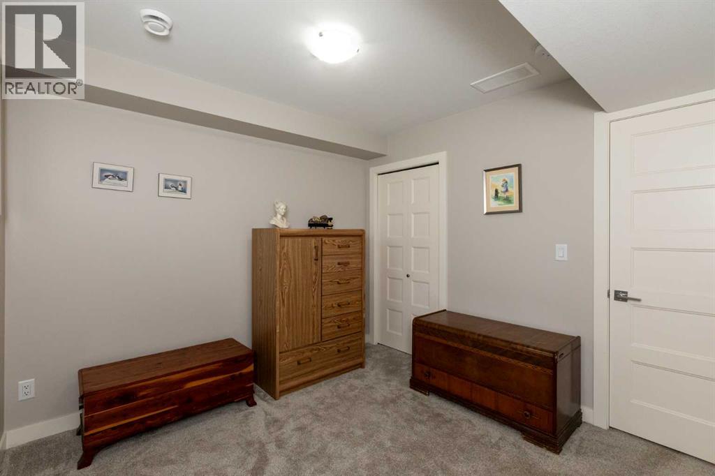 Photo 26 of 45 Golden Crescent, Red Deer AB