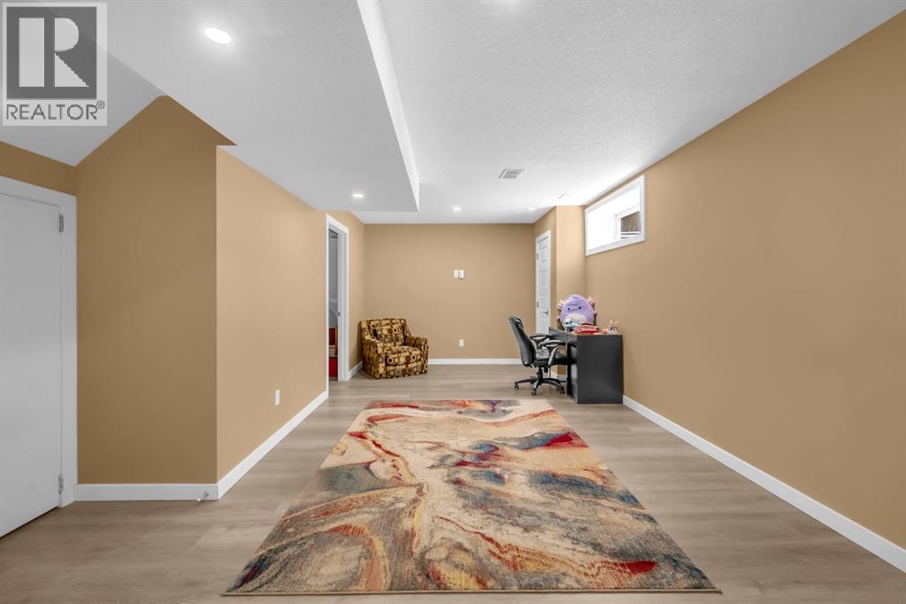 Single Family House for Sale in  Covewood Green NE Coventry Hills Calgary 