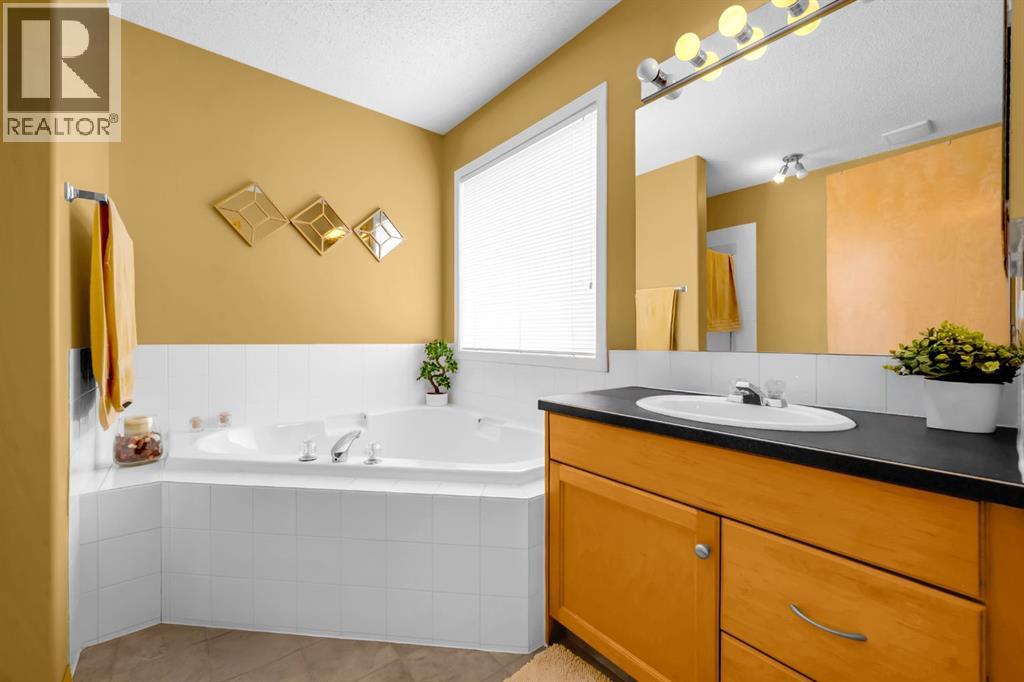 Single Family House for Sale in  Covewood Green NE Coventry Hills Calgary 