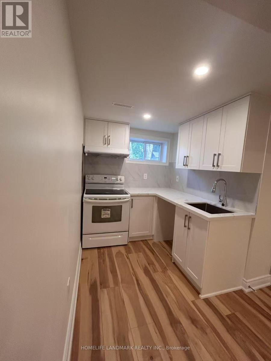 Photo 8 of Basement 490 Pineland Avenue, Oakville ON