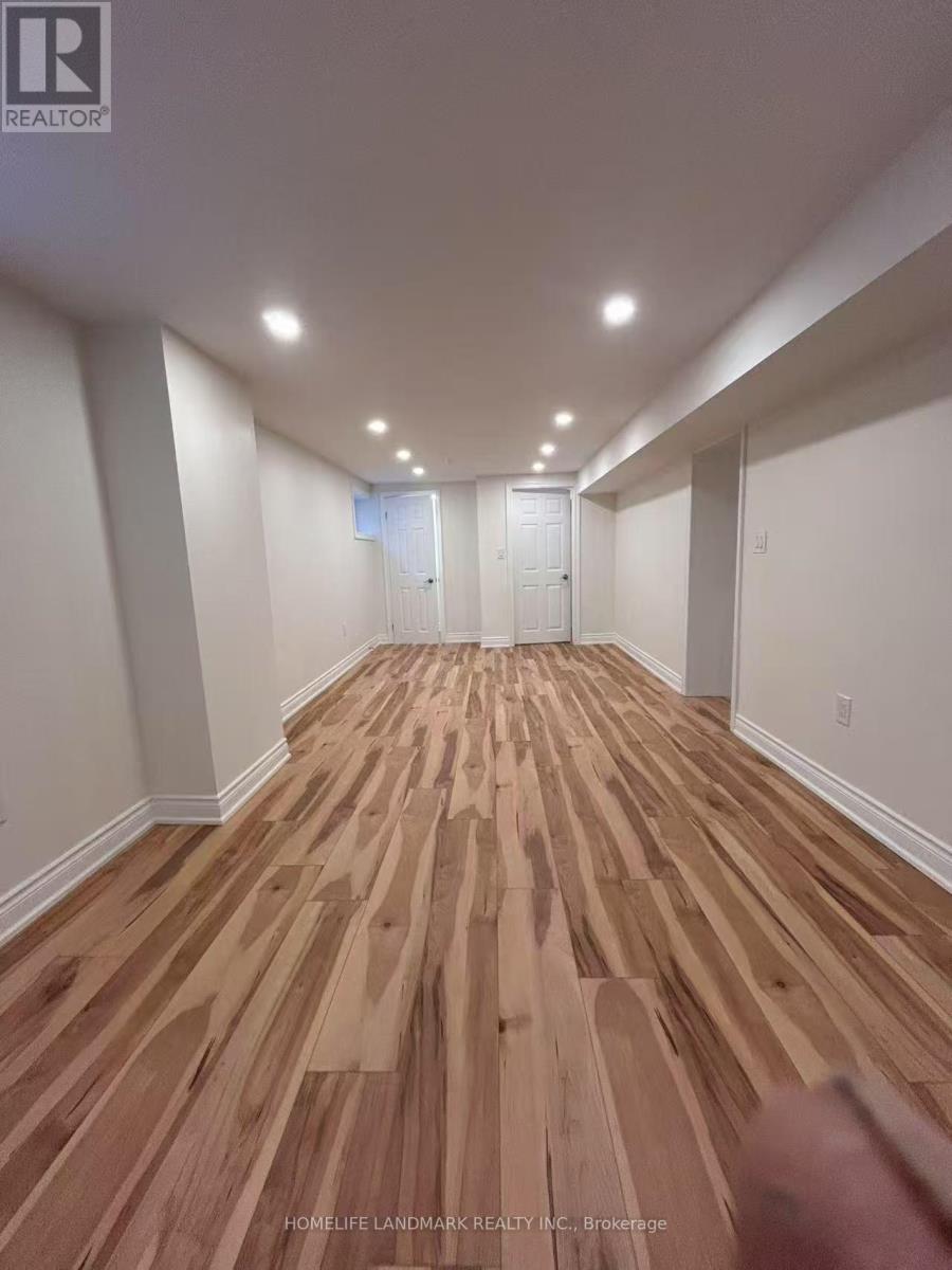 Photo 2 of Basement 490 Pineland Avenue, Oakville ON