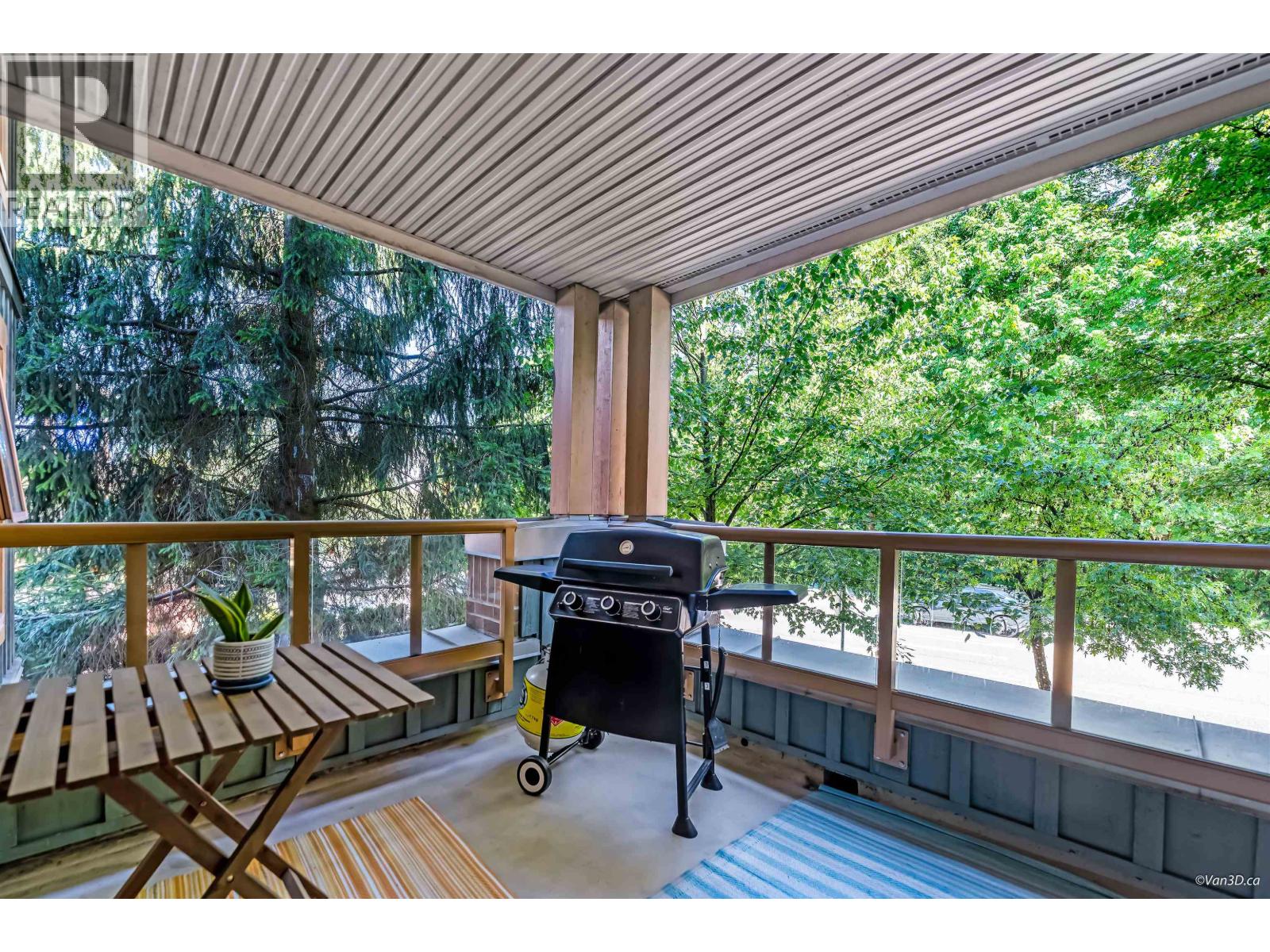 Photo 4 of 205 285 Newport Drive, Port Moody BC