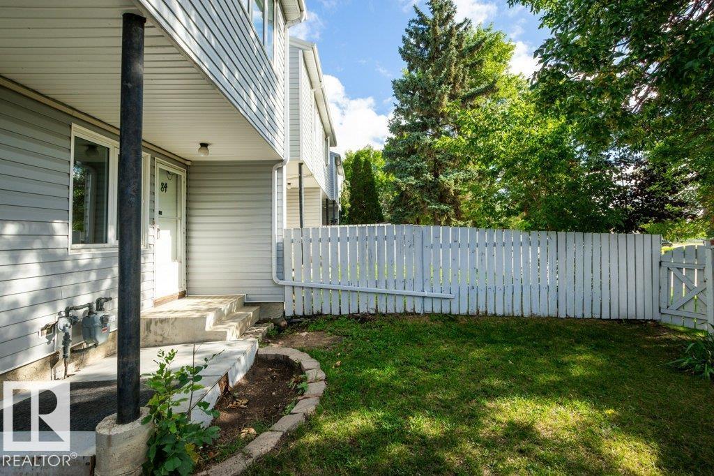 Photo 8 of 84 Amberly Co Nw, Edmonton AB